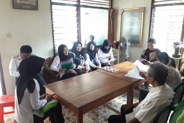 Bimbingan Teknis Layanan Rehabilitasi Komponen Masyarakat Bimbingan Teknis Layanan Rehabilitasi Komponen Masyarakat