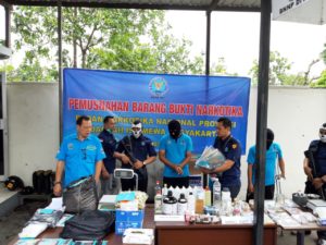 Press Release Hasil Ungkap Kasus Narkotika dan Pemusnahan Barang Bukti Jenis Shabu