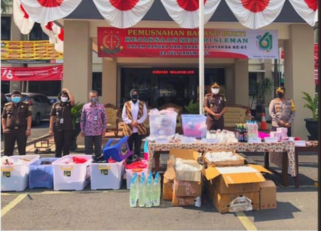 Pemusnahan Barang Bukti Di Kejaksaan Negeri Sleman Pemusnahan Barang Bukti Di Kejaksaan Negeri Sleman