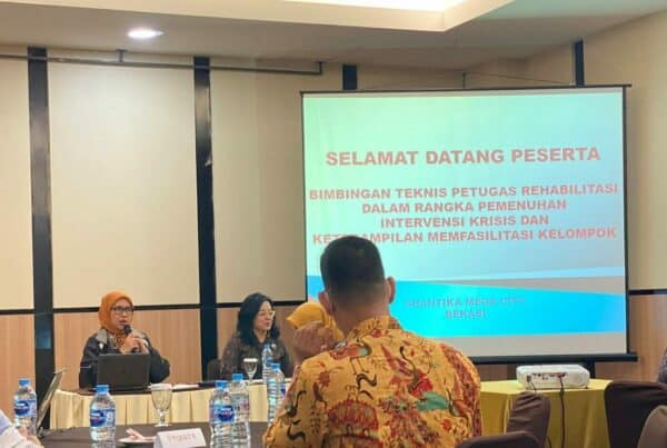 Bimtek Petugas Rehabilitasi Tentang Intervensi Krisis, Fasilitasi Keluarga dan Kelompok