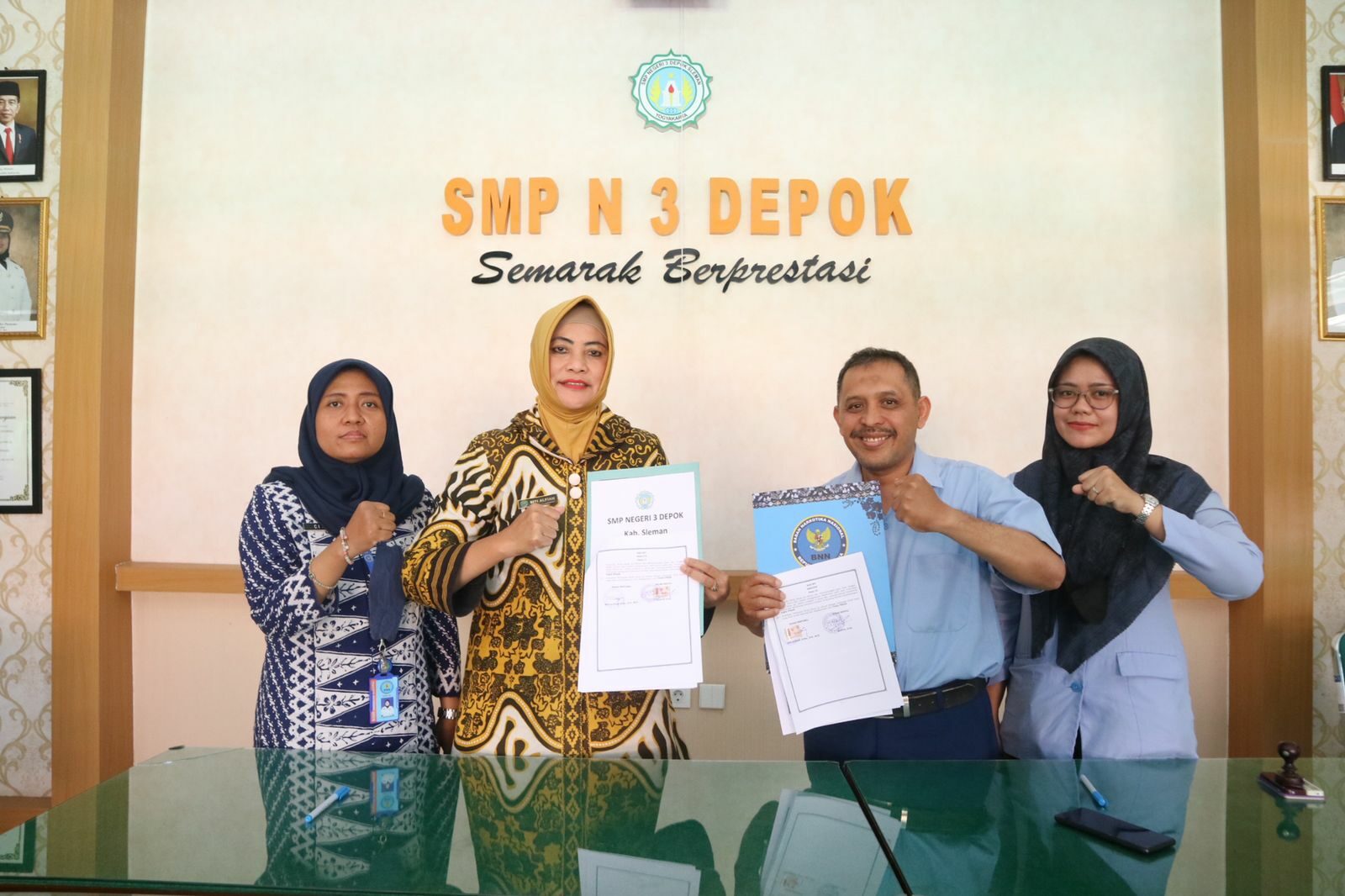 Perjanjian Kerjasama P4GN Dengan SMPN 3 Depok Sleman Perjanjian Kerjasama P4GN Dengan SMPN 3 Depok Sleman