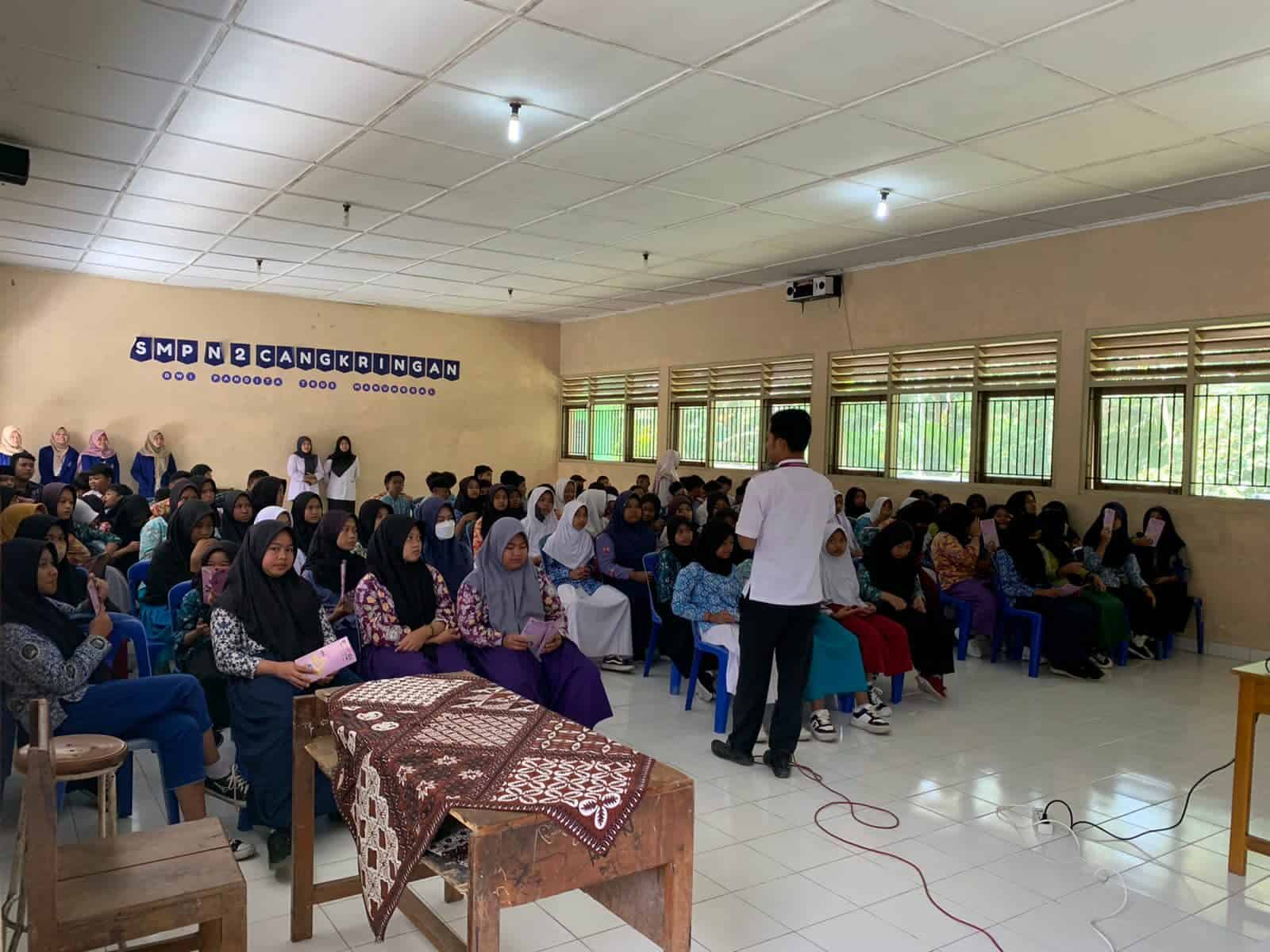 Penyuluhan NAPZA di SMP N 2 CANGKRINGAN Penyuluhan NAPZA di SMP N 2 CANGKRINGAN