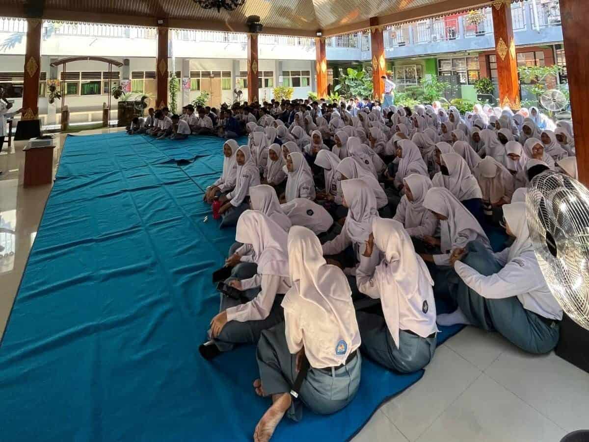 Wujud Komitmen Dalam P4GN, SMAN 1 Sleman Kembali Selenggarakan Sosialisasi dan Tes Urin Wujud Komitmen Dalam P4GN, SMAN 1 Sleman Kembali Selenggarakan Sosialisasi dan Tes Urin
