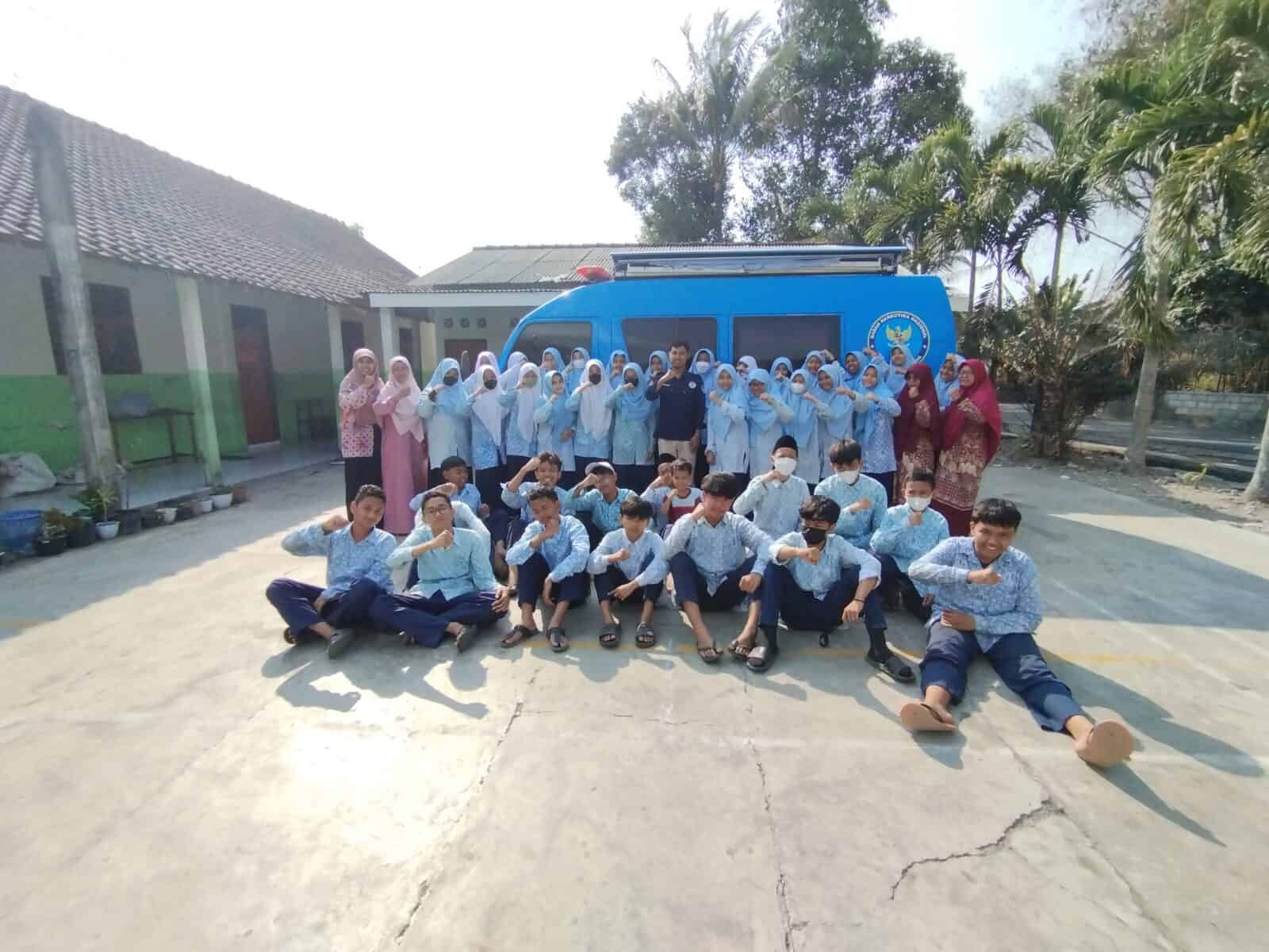 SMP IT Ibnu ‘Abbas Bersinergi Dengan BNNK Sleman Adakan Sosialisasi P4GN