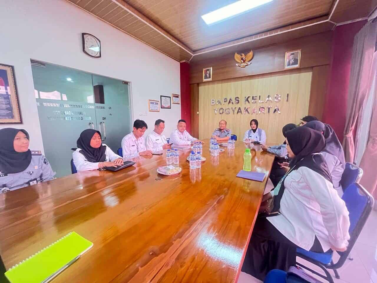 BNNK Sleman Tingkatkan Sinergi Bersama Bapas Kelas I Yogyakarta BNNK Sleman Tingkatkan Sinergi Bersama Bapas Kelas I Yogyakarta